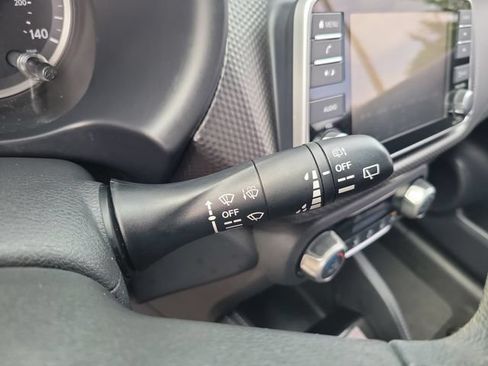 Used 2020 Nissan Kicks SV FWD image 27