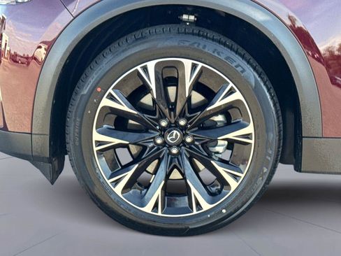 Certified 2024 MAZDA CX-90 Plug-In Hybrid w/ Premium Pkg image 10