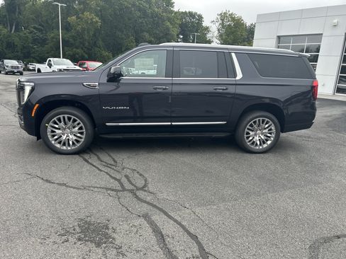 New 2026 GMC Yukon XL Elevation w/ Elevation Premium Package AWD/4WD image 2
