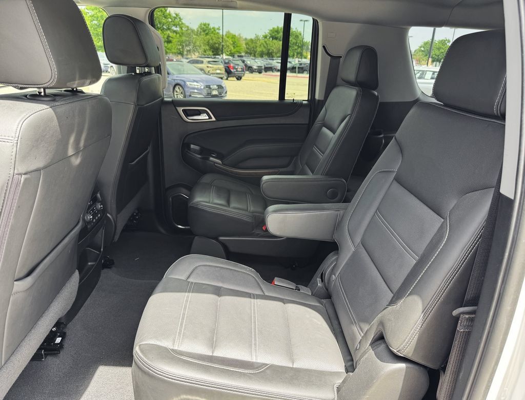 Used 2020 GMC Yukon XL Denali w/ Denali Ultimate Package AWD/4WD image 27