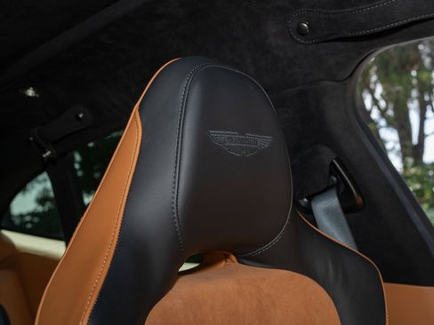 Used 2025 Aston Martin DBX 707 image 22