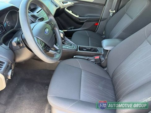 Used 2016 Ford Focus SE FWD image 18