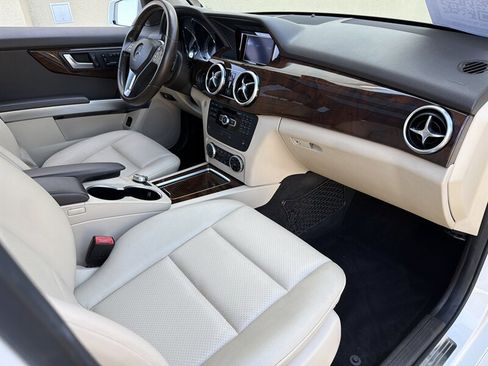 Used 2015 Mercedes-Benz GLK 350 2WD image 19