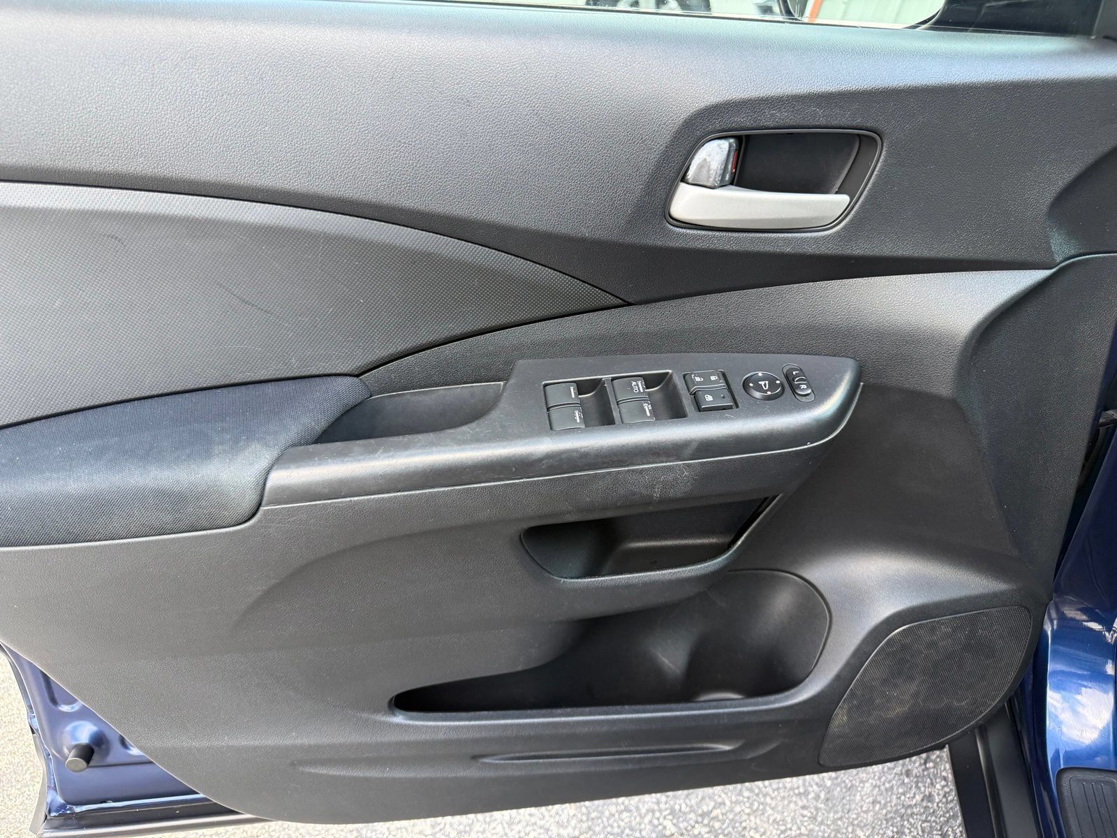 Used 2016 Honda CR-V SE image 11