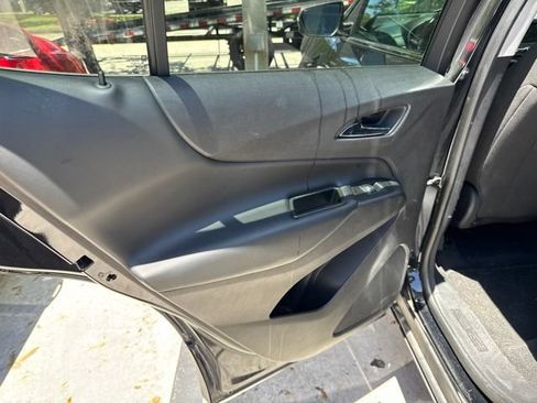Used 2019 Chevrolet Equinox LT FWD image 12