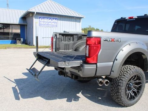 Used 2022 Ford F250 Lariat w/ Tremor Off-Road Package image 11
