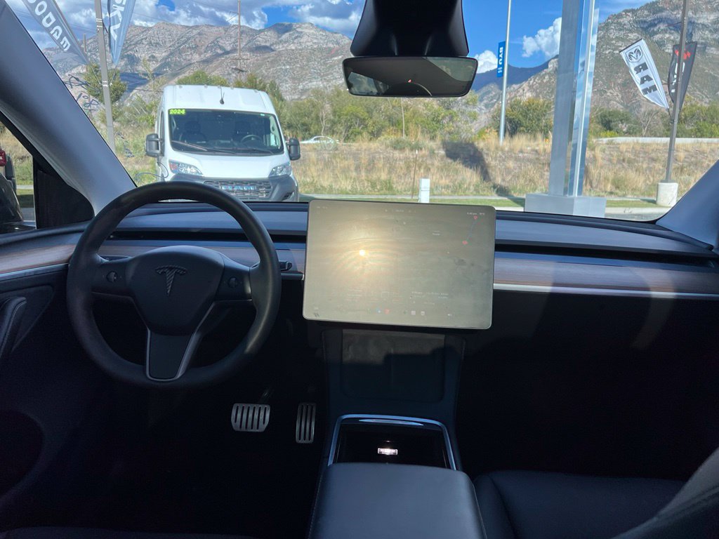 Used 2024 Tesla Model Y Performance AWD/4WD image 19