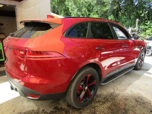 Used 2018 Jaguar F-PACE Premium AWD/4WD image 4