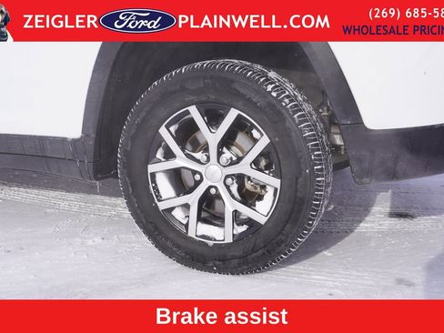 Used 2024 Jeep Grand Cherokee Limited image 7