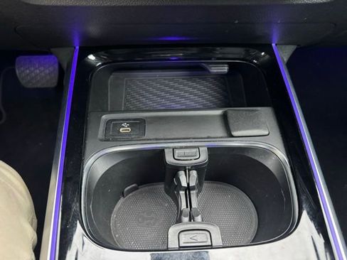 Used 2024 Mercedes-Benz GLB 250 4MATIC image 29