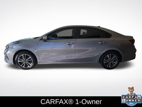 Used 2024 Kia Forte LXS w/ LXS Technology Package image 2