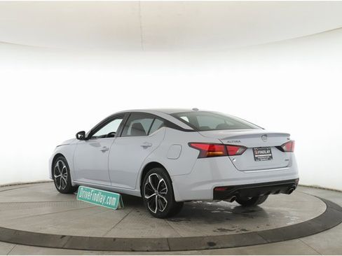 Used 2023 Nissan Altima 2.5 SR image 8