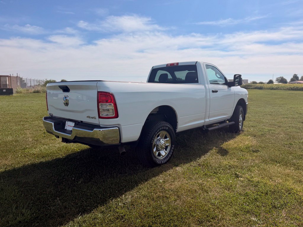 Used 2024 RAM 2500 Tradesman w/ Chrome Appearance Group AWD/4WD image 5