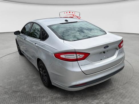 Used 2013 Ford Fusion SE FWD image 4