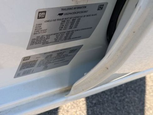 Used 2023 Chevrolet Silverado 1500 LT image 38