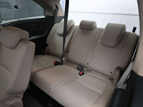 Used 2023 Honda Odyssey Touring image 11