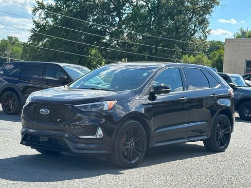 Used 2019 Ford Edge ST w/ Equipment Group 401A AWD/4WD image 2
