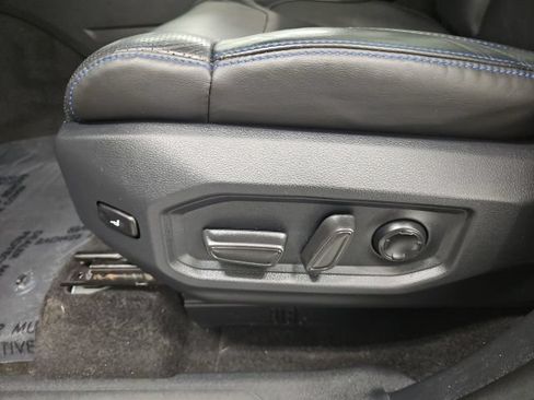 Used 2022 Toyota Tundra Platinum w/ Advanced Package AWD/4WD image 17
