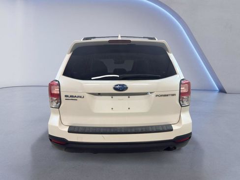 Used 2018 Subaru Forester 2.5i Premium w/ Popular Package #3A AWD/4WD image 9