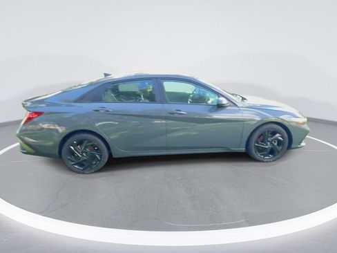 Used 2026 Hyundai Elantra Sport FWD image 9