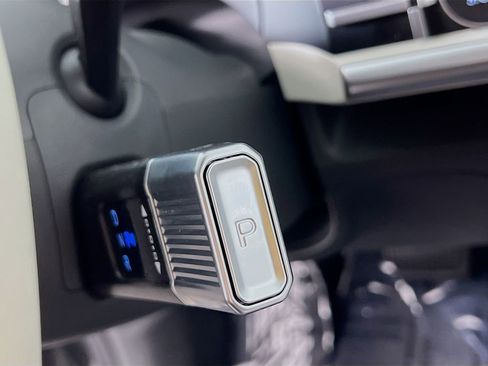 Certified 2025 Hyundai Santa Fe SE image 15