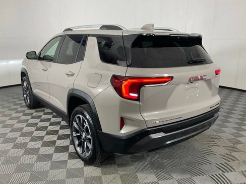 Used 2025 GMC Terrain Elevation w/ Elevation Premium Package AWD/4WD image 4