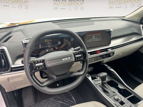 New 2026 Kia Sorento EX FWD image 10