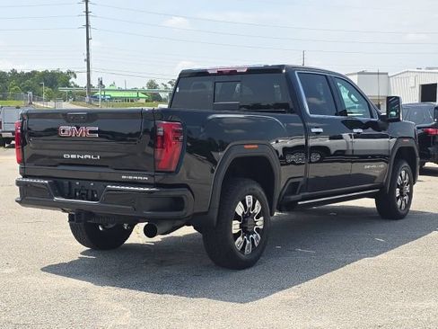 Used 2024 GMC Sierra 2500 Denali w/ Denali Reserve Package AWD/4WD image 5