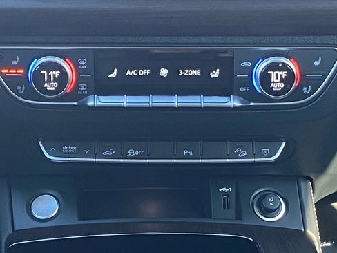 Used 2024 Audi Q5 e Premium Plus image 10