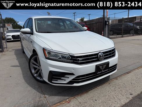 Used 2018 Volkswagen Passat 2.0T R-Line w/ R-Line Lighting Package FWD image 1