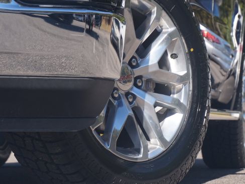 Used 2019 GMC Sierra 1500 SLT w/ SLT Premium Plus Package image 34