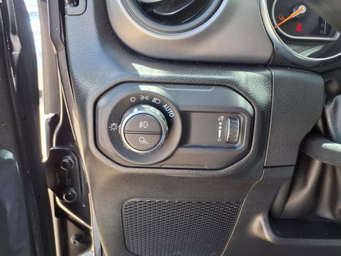 Used 2023 Jeep Gladiator Sport AWD/4WD image 21