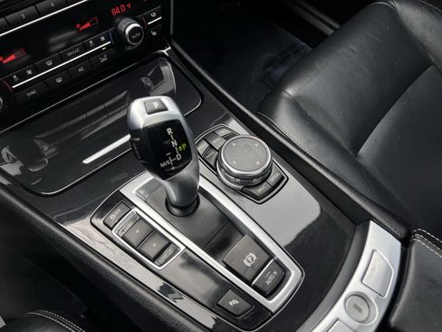 Used 2016 BMW 535i Gran Turismo 535i Gran Turismo 4dr Hatchbac image 16