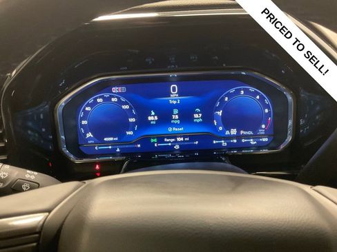 Used 2024 Chevrolet Silverado 2500 ZR2 w/ Technology Package image 2