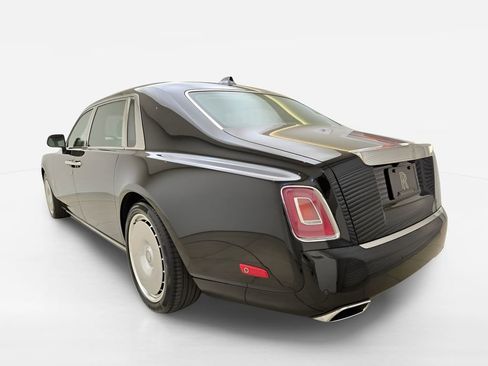 New 2026 Rolls-Royce Phantom Extended Wheelbase RWD image 10