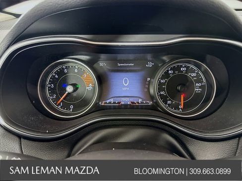 Used 2019 Jeep Cherokee Limited image 12