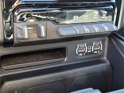 Used 2024 RAM 2500 Limited image 24