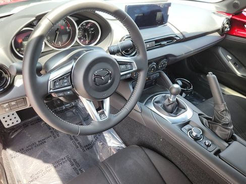 New 2026 MAZDA MX-5 Miata Club w/ Interior Package RWD image 17