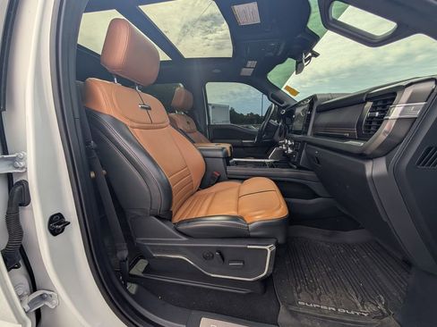 Used 2023 Ford F250 Platinum AWD/4WD image 18