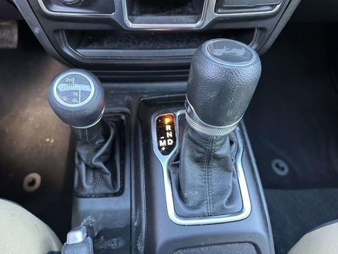 Used 2023 Jeep Wrangler Unlimited Sport image 22