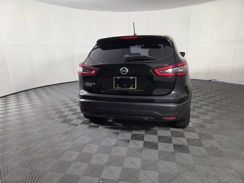 Used 2022 Nissan Rogue Sport S FWD image 6