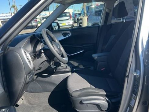 Used 2023 Kia Soul LX w/ Option Group 015 image 16