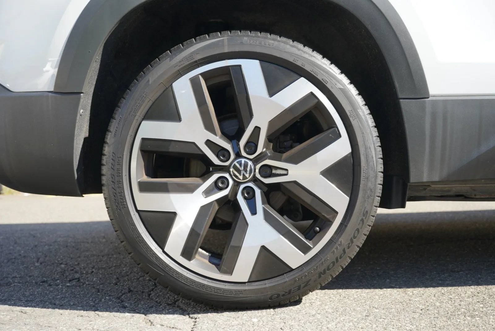 Used 2023 Volkswagen Taos SEL AWD/4WD image 16