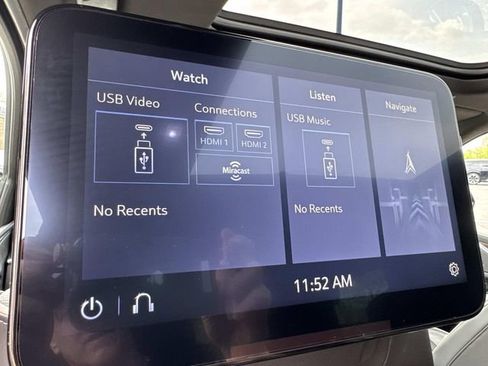 Used 2021 Cadillac Escalade Premium Luxury AWD/4WD image 13