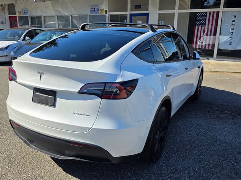 Used 2025 Tesla Model Y Long Range AWD/4WD image 5