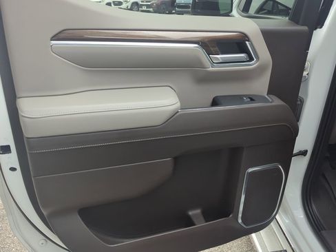 Used 2023 Chevrolet Silverado 1500 LT image 16