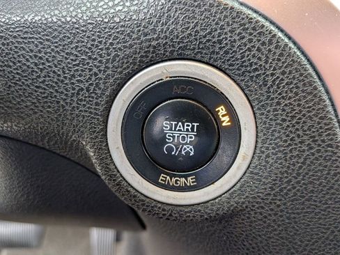 Used 2013 Chrysler 300 C image 6