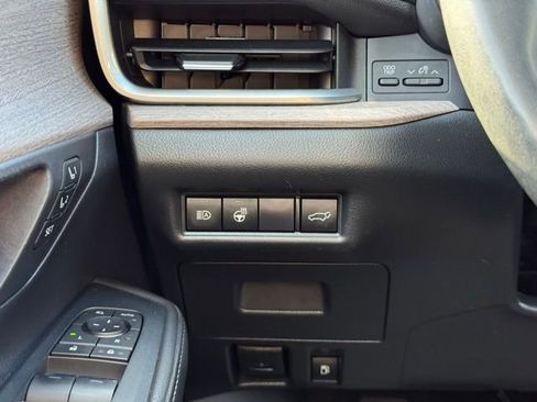 Used 2024 Toyota Grand Highlander AWD image 35