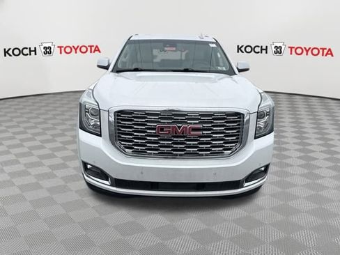 Used 2019 GMC Yukon Denali image 2