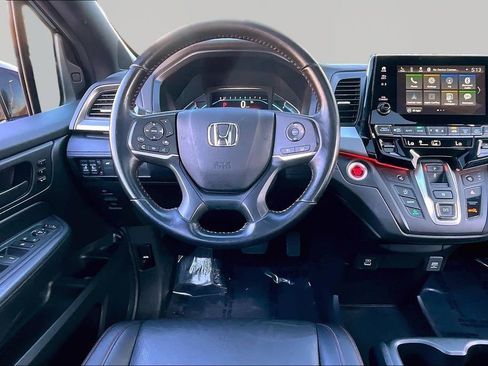 Used 2024 Honda Odyssey Sport image 9